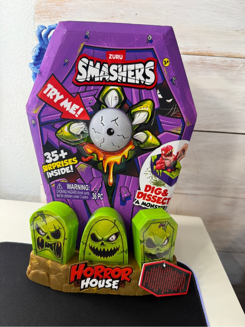 ZURU Smashers Horror House Monster Dig & Build Surprise Toy 35+ Pieces